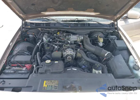 2004 Mercury Grand Marquis Gs из США, поврежденный, VIN 2MEFM74W34X613385